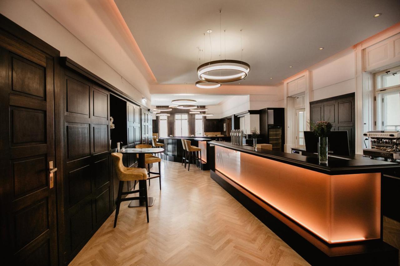 Seehotel Billroth Санкт Гилген Екстериор снимка