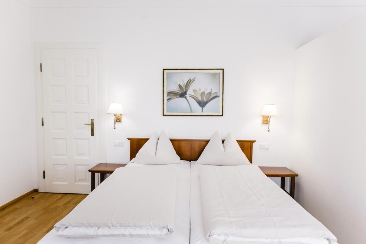 Seehotel Billroth Санкт Гилген Екстериор снимка