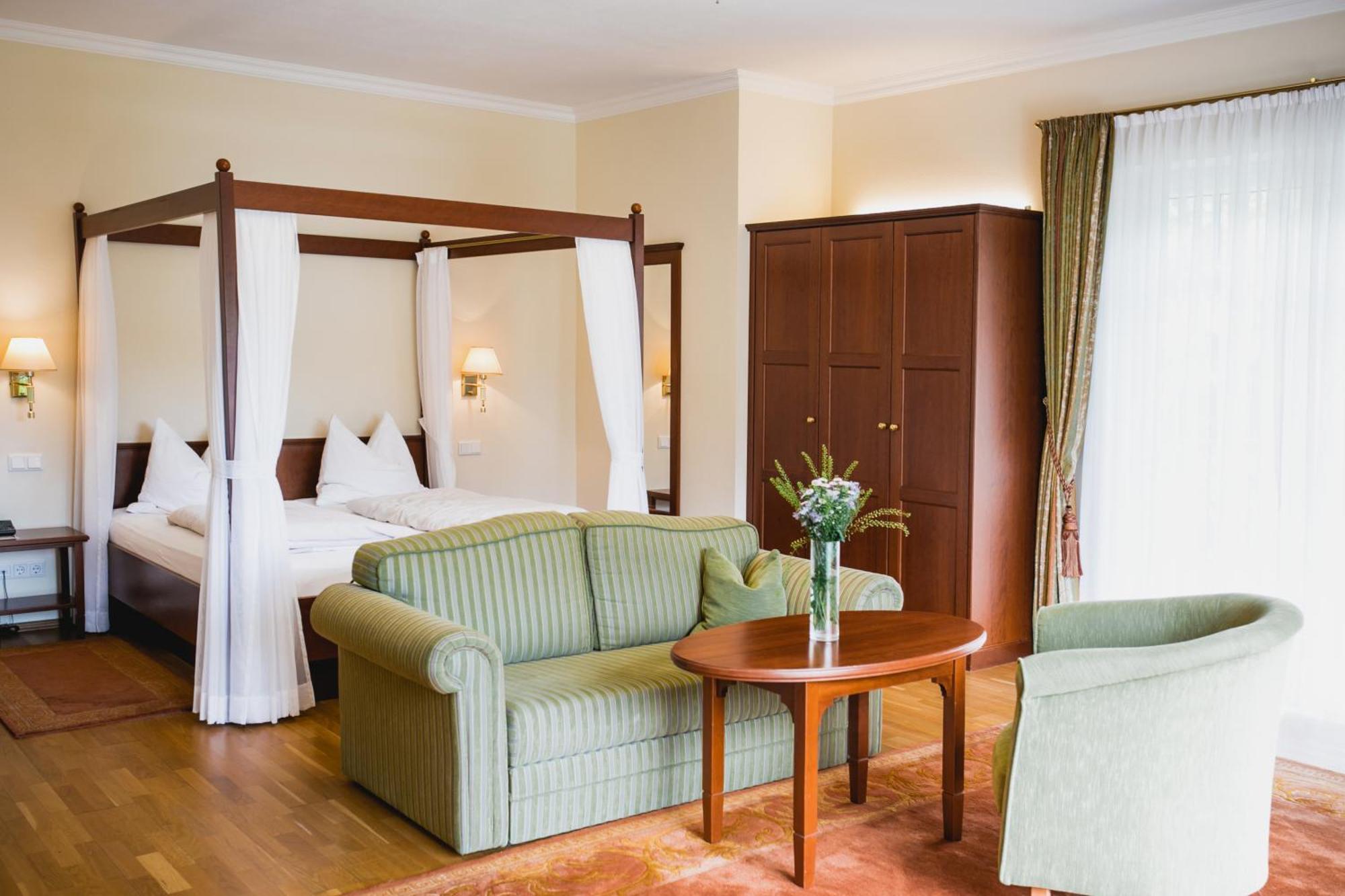 Seehotel Billroth Санкт Гилген Екстериор снимка